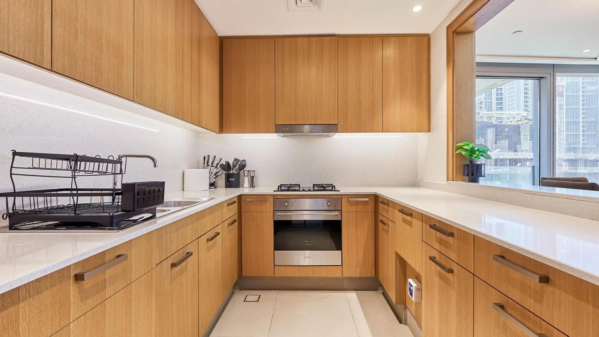 Bnbmehomes - Opera Grand Dubai Apartment